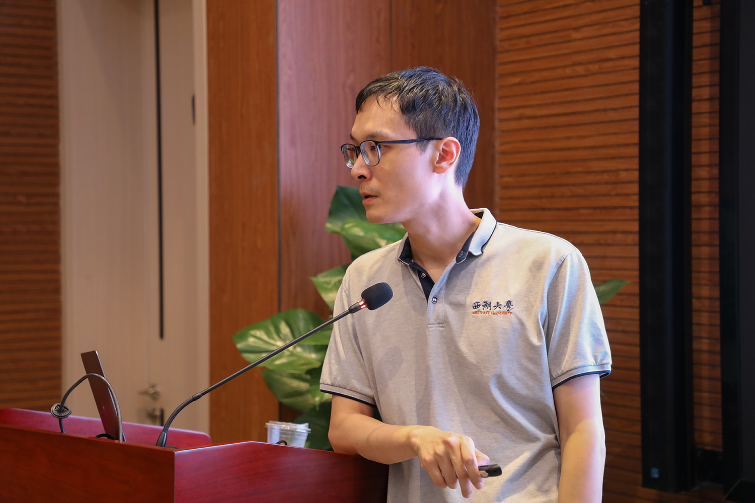 NB5A9844PS1裁图压缩.jpg